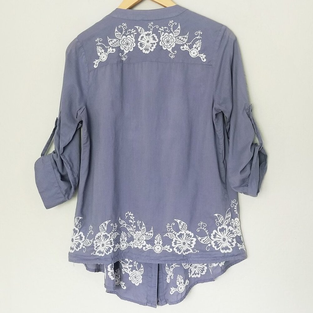Johnny Was Blue White Embroidered Pintuck Pleats Rolled Tab Sleeves Blouse Top S - Picture 3 of 14